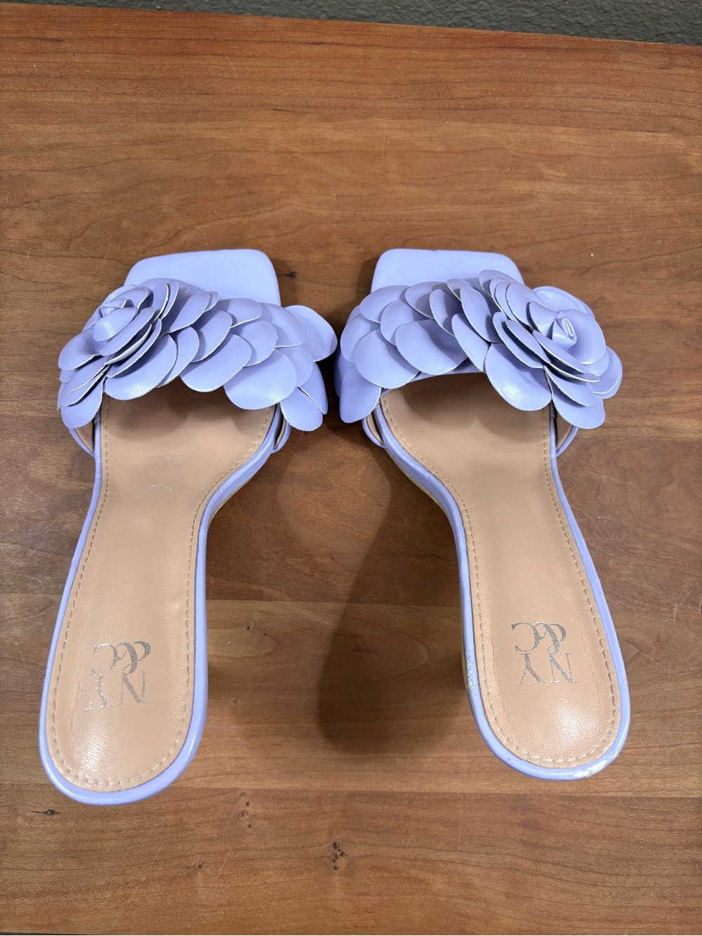 New York & Company Chana Floral Rosette Mules Lavender/Light Purple, size 7.5 - Picture 9 of 16